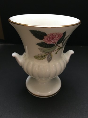 Wedgwood hathaway rose - hathaway, vase