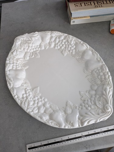 Large oval serving platter - large,