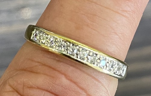 Yellow gold stone - 11,