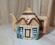 Vintage Cottage Ware Teapot