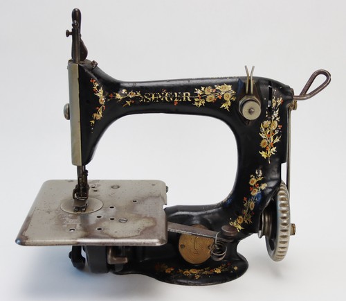Rare antique singer - rare,