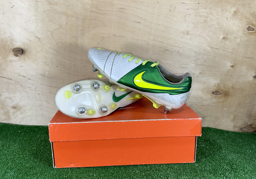 Nike ctr360 maestri - iii, acc