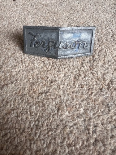 Ferguson tractor front - front, emblem