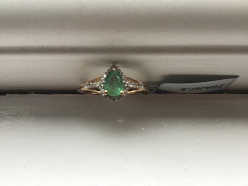 Gorgeous 85ct pear cut - ,