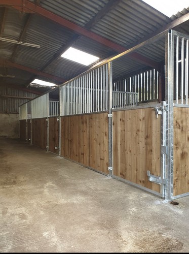 Internal stables softwood - stables,