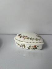 Wedgewood Mirabelle Pattern Heart Shape Trinket Box Bone China