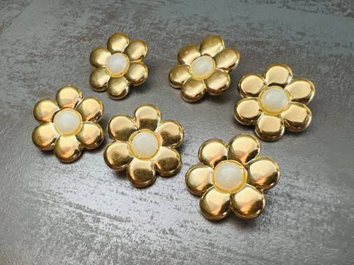 Vintage mod style daisy - vintage,