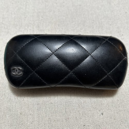 Chanel black quilted - quilted, hard
