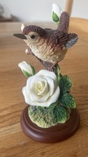 Vintage Border Fine Arts Resin Birds Wren On Yellow Rose Bush A6053 2005
