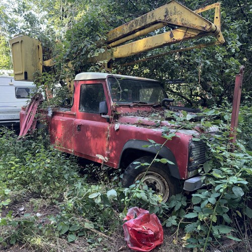Land rover cherry - land,