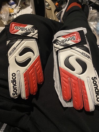 Sondico goalkeeper gloves size - sondico,