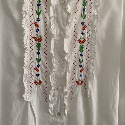 Vintage blouse embroidered - vintage,