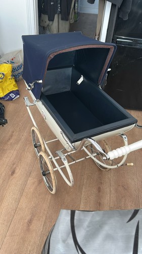 Silver cross vintage pram - vintage,