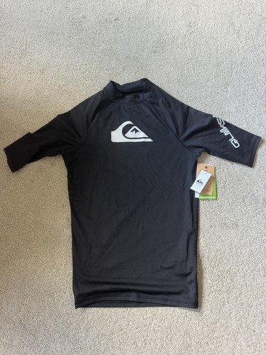 Bnwt quiksilver youth short - quiksilver,