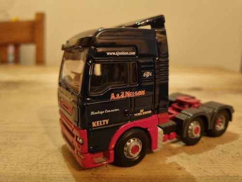 Corgi modern truck tractor - truck,