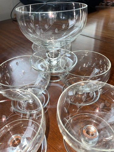 Vintage crystal bowls - 6, footed