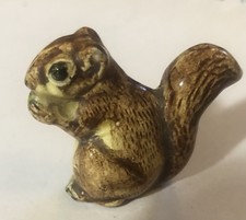 Vintage pottery figurine wade