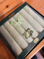 Stunning vintage mint green - stunning,