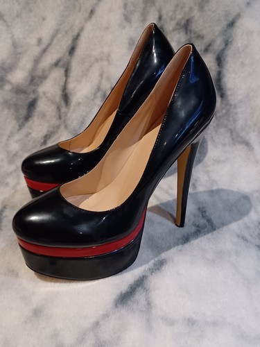 Only maker black - black, +