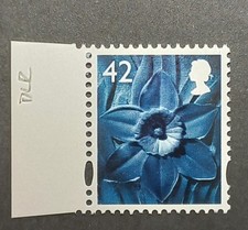 GB Stamps: 42p Welsh Daffodil W102 (De La Rue)