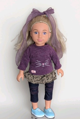 Design friend doll blonde - design,