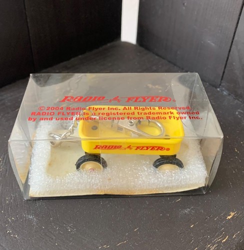 Radio flyer yellow - radio,