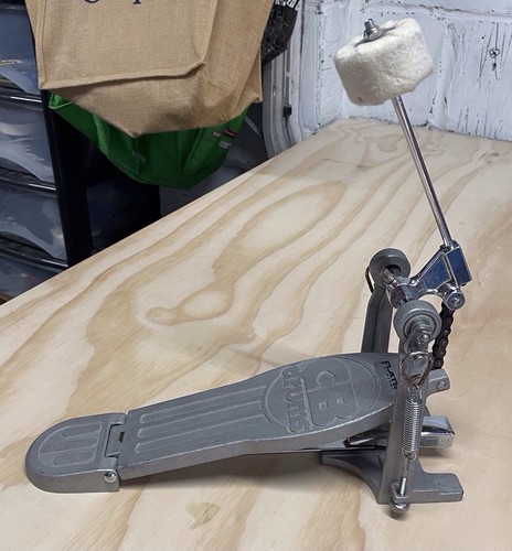 Bass drum pedal - bass,