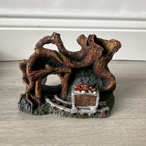 Aquarium tangled tree with