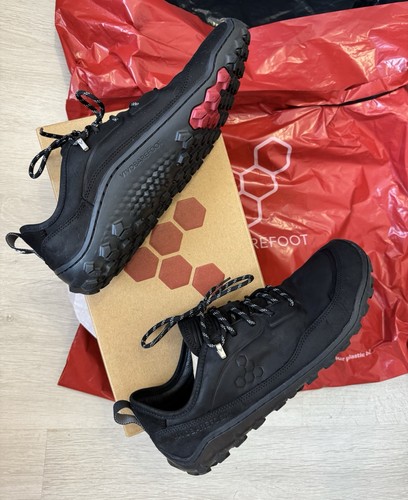 Vivobarefoot tracker low - at, ii