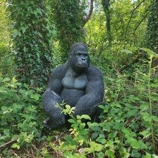 Vivid Arts Large Real Life Sitting Gorilla Resin Ornament | XRL-GRLS-A