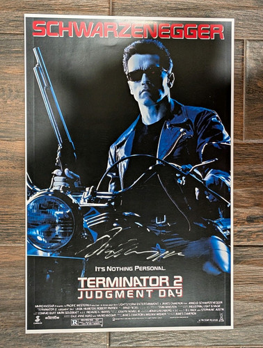 Arnold schwarzenegger signed - arnold,