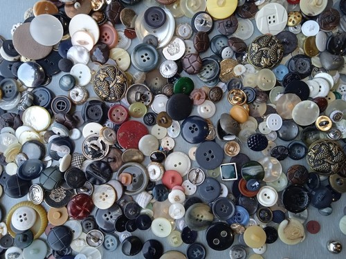 Beautiful vintage buttons - beautiful, job