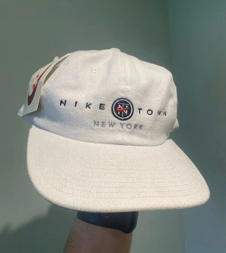 Vintage deadstock nike town - deadstock,