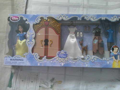 Snow white wardrobe play - white,