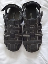 Mens Pavers Sandals Size 8