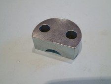 BSA BANTAM B175 HEAVYWEIGHT FRONT FORK WHEEL SPINDLE CAP CLAMP 97-3758 UK MADE