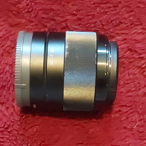 Sony 28mm 2 lens - fe,