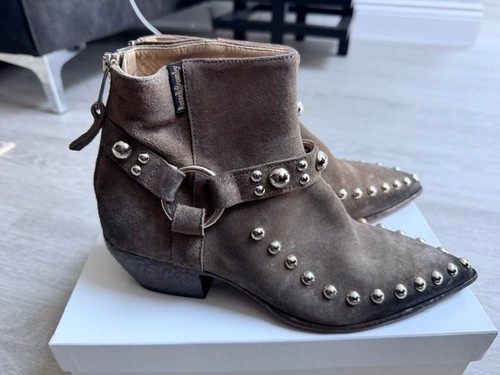 Woman russell bromley - &,