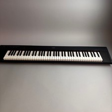 Yamaha NP32 Slim Light 76-Key Portable Digital Piano w/ Adapter Music Rest