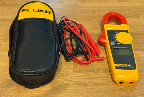 Fluke 323 clamp meter - meter, true