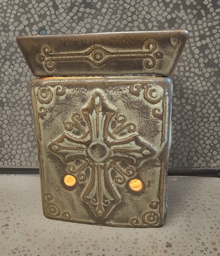 Scentsy wax oil - warmer, full