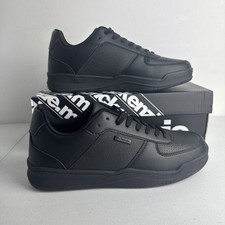 McKenzie Hitch UK 9 School