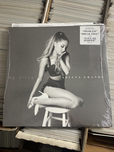 Ariana grande everything - grande,