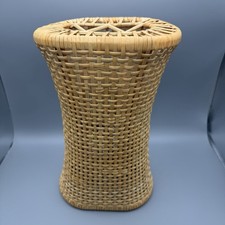 Japanese-style rattan bed
