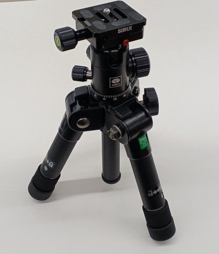 Velbon tripod with head - velbon,
