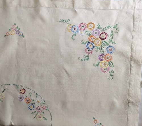 Vintage large hand embroidered - large,