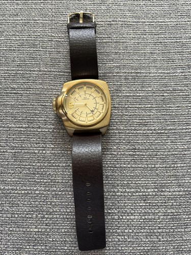 London branded watch - ny,
