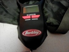 SET OF BERKLEY 50LB ELECTRONIC SCALES WITH WEIGH SLING
