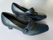 Pavers navy blue slip-in court