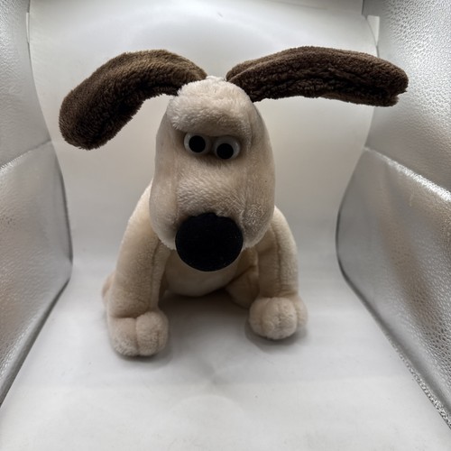Wallace gromit sitting - gromit,